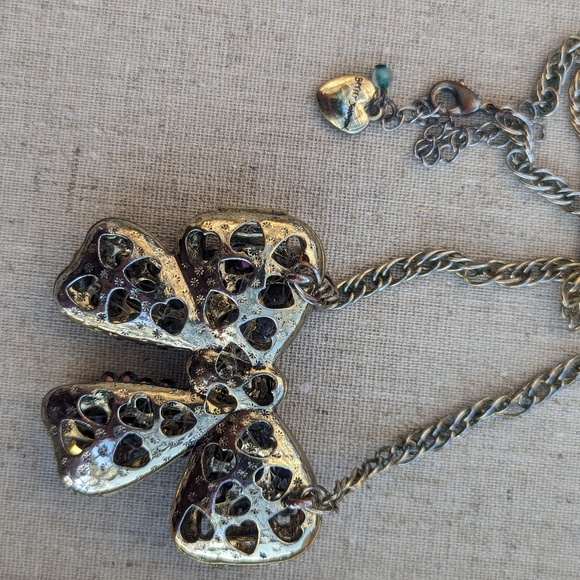Betsy Johnson bow necklace - Picture 5 of 6